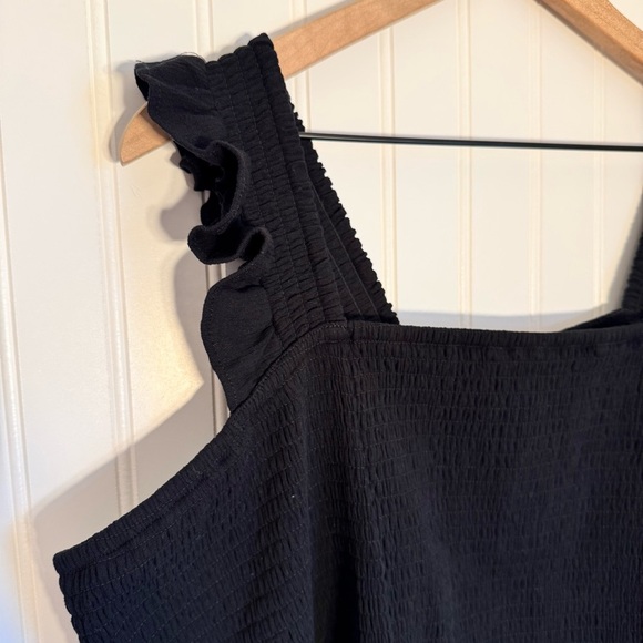 Torrid Women’s Black Crinkle Gauze Smocked Tank Top Size 4X - Picture 4 of 12